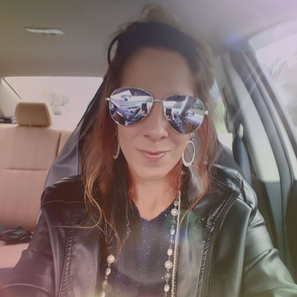 Meet your Posher, Nikki - Picture 1 of 1